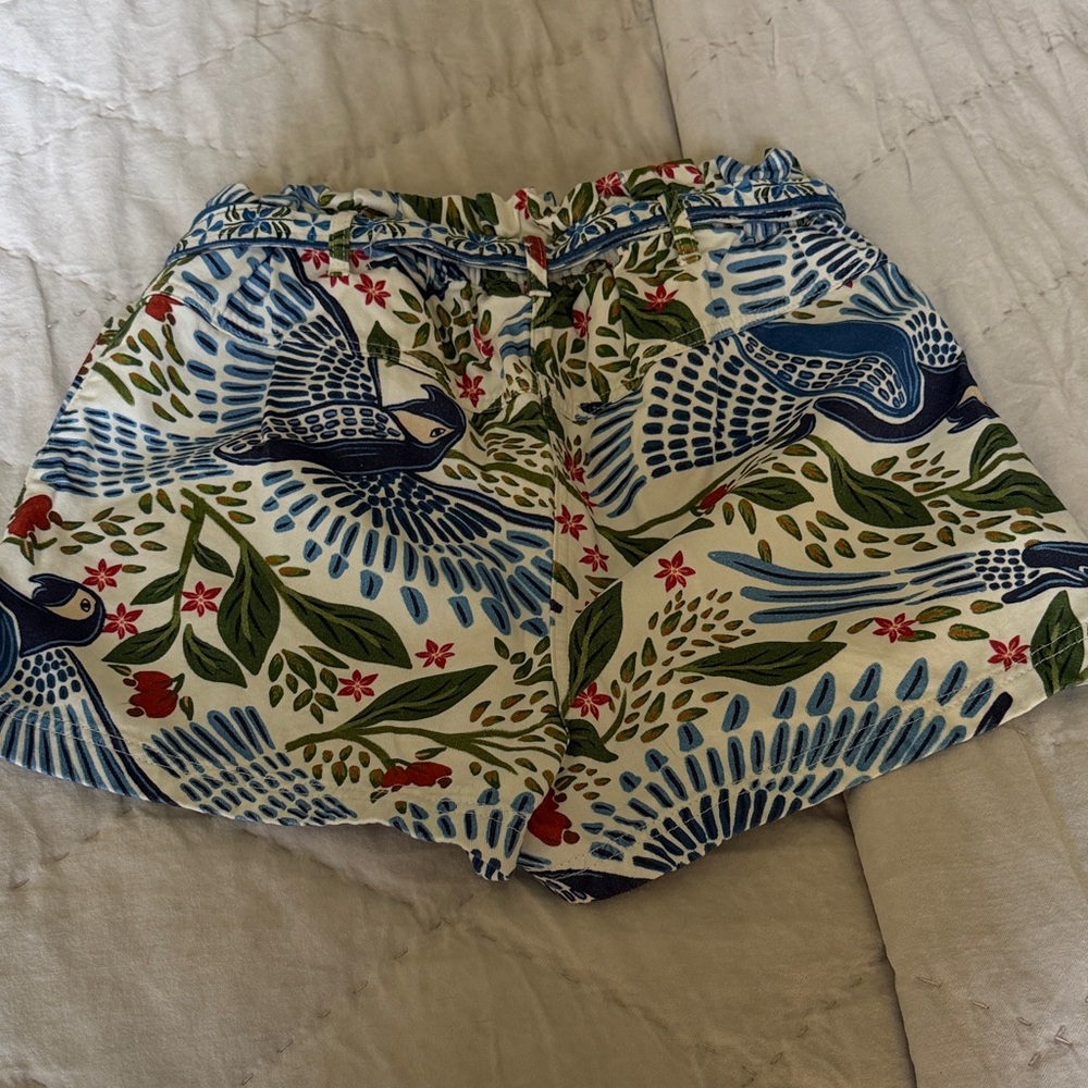 FARM Rio White High-Waist Bird & Leaf Print Shorts - Picture 3 of 3